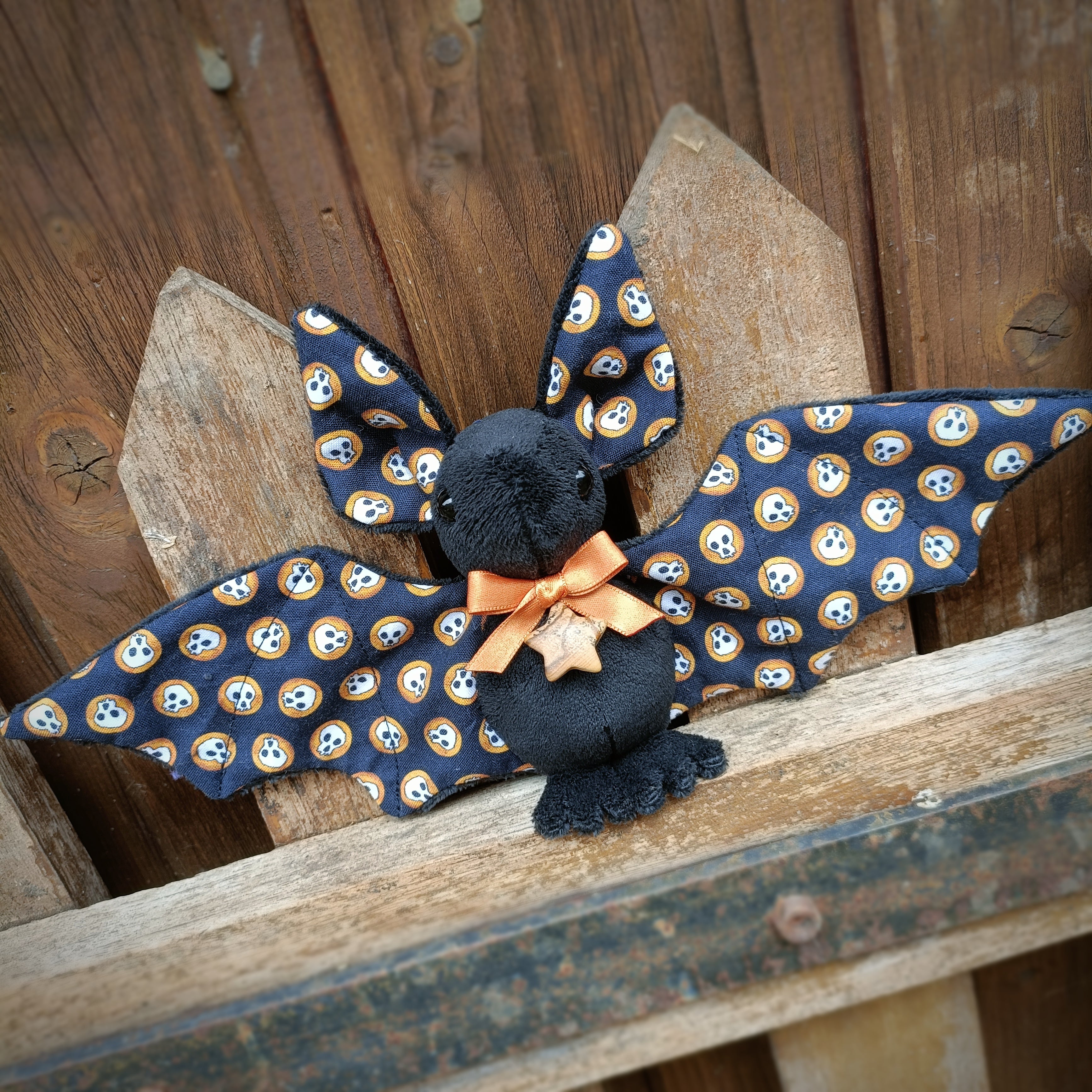 Peluche chauve souris Tête de mort