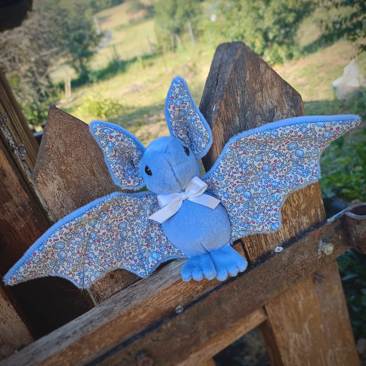 Peluche chauve souris Liberty Tana Lown